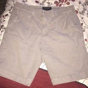 American eagle flat front shorts